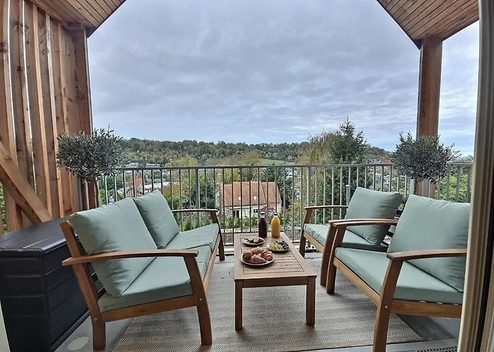 Lumineux, Neuf T2, Balcon, Parking, Vue Imprenable Appartement *